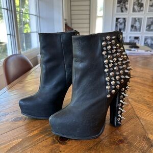 Steve Madden Sacrifice Heel